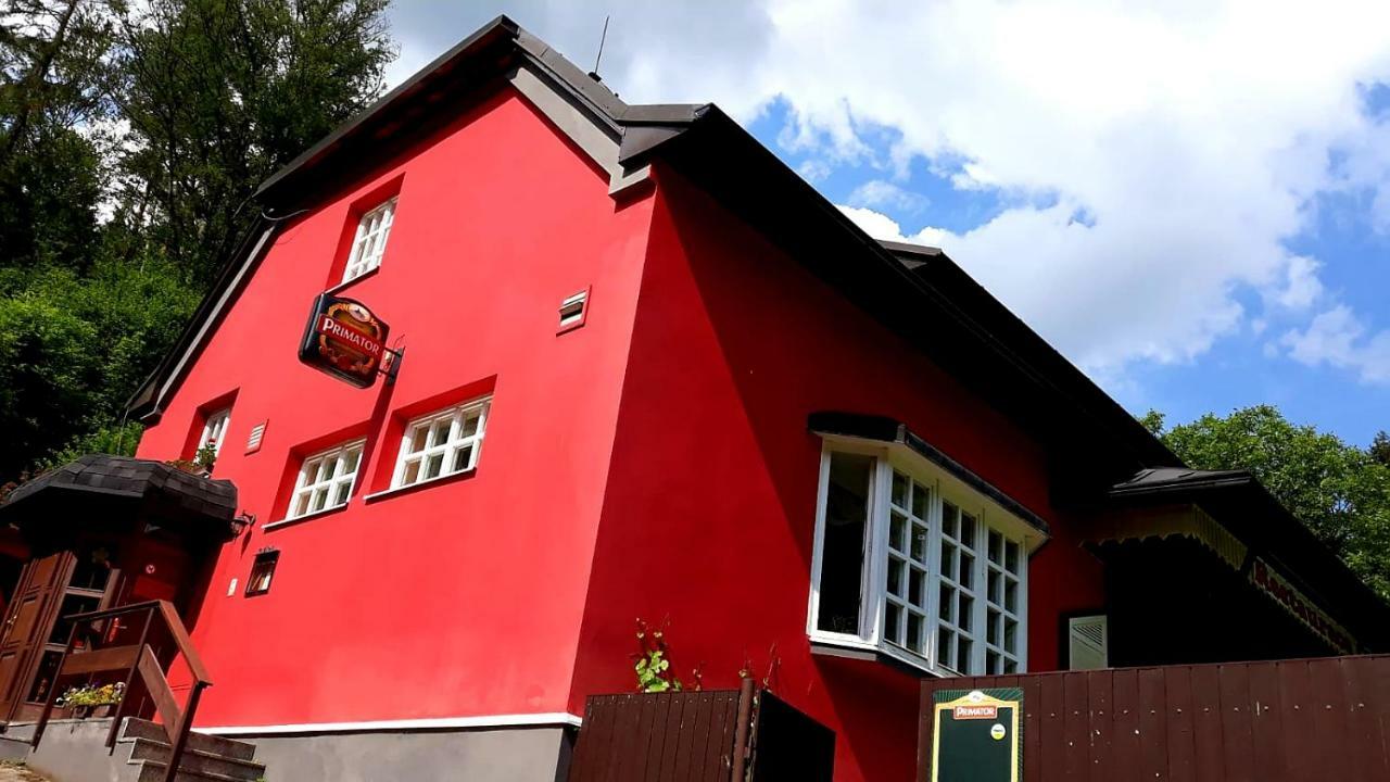 纳霍德 Certovka Peklo酒店 外观 照片