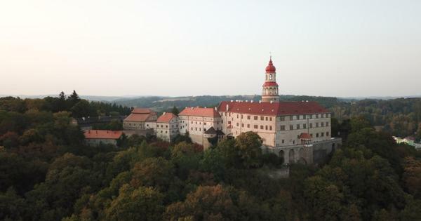 纳霍德 Certovka Peklo酒店 外观 照片